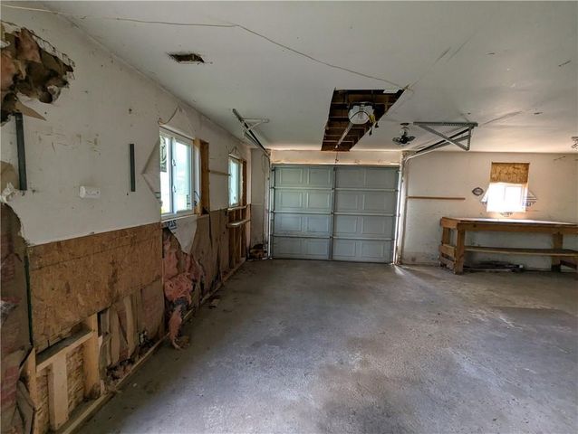 313 Shawnee Street, Hiawatha, KS 66434