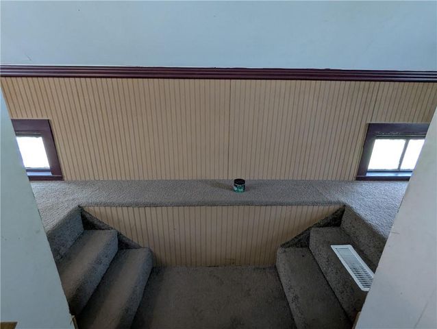 313 Shawnee Street, Hiawatha, KS 66434