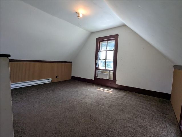 313 Shawnee Street, Hiawatha, KS 66434