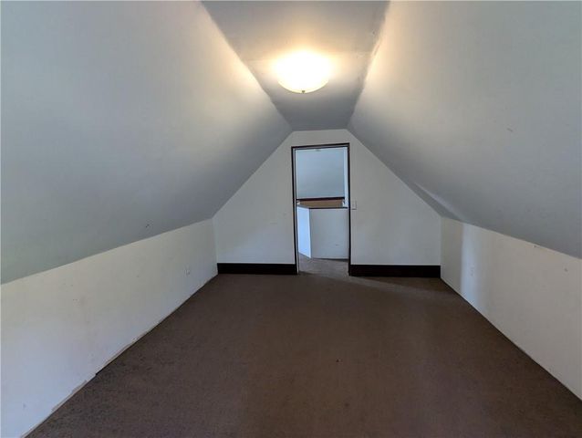 313 Shawnee Street, Hiawatha, KS 66434