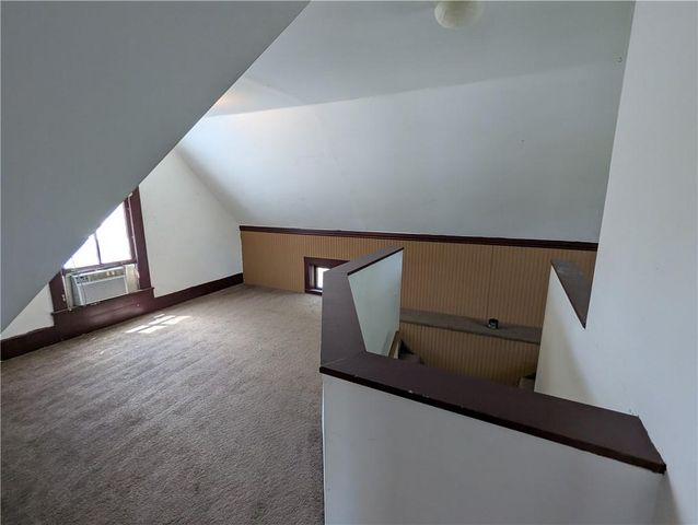 313 Shawnee Street, Hiawatha, KS 66434