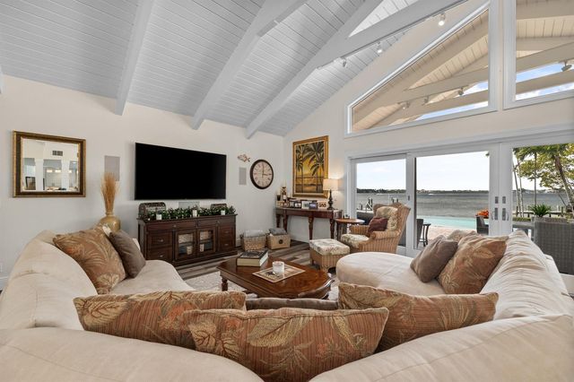 163 River Drive, Tequesta, FL 33469