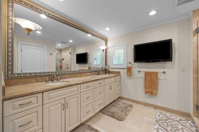 163 River Drive, Tequesta, FL 33469