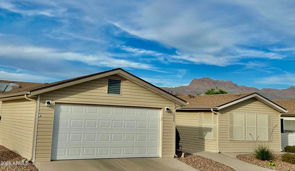 3301 S GOLDFIELD Road 2064, Apache Junction, AZ 85119
