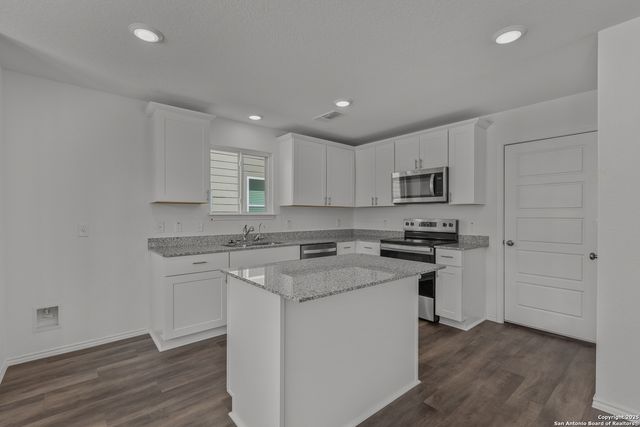 5120 Bay Breeze, San Antonio, TX 78245