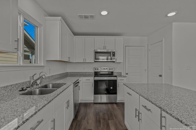 5120 Bay Breeze, San Antonio, TX 78245