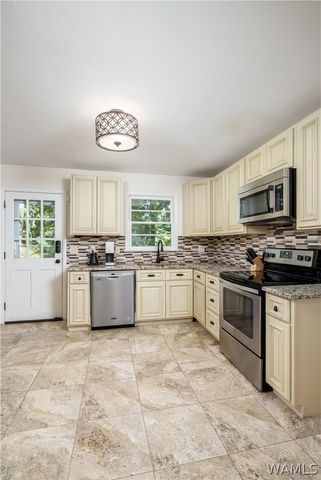 1 Hickory, Tuscaloosa, AL 35404