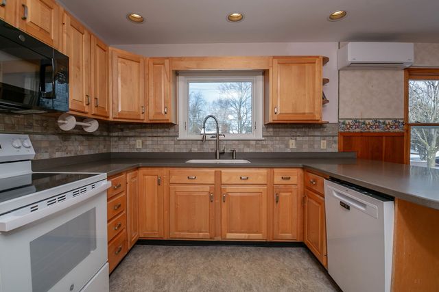 122 Marsett Road, Shelburne, VT 05482