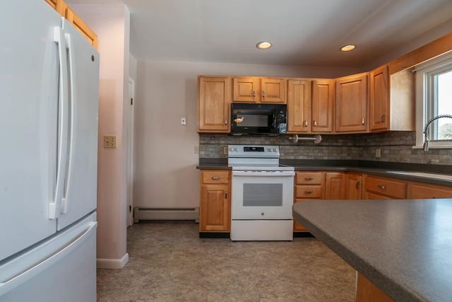 122 Marsett Road, Shelburne, VT 05482