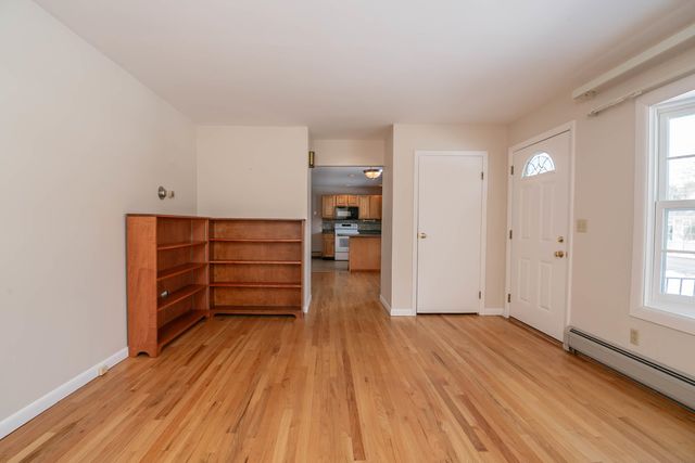 122 Marsett Road, Shelburne, VT 05482