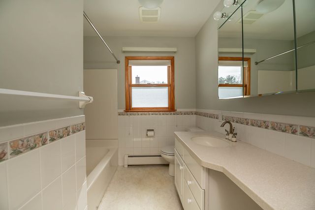 122 Marsett Road, Shelburne, VT 05482