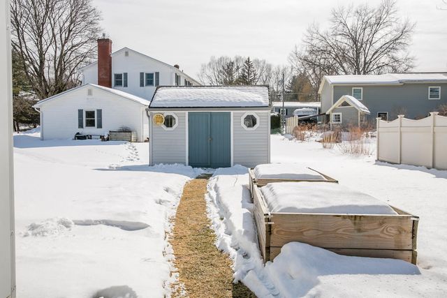 122 Marsett Road, Shelburne, VT 05482