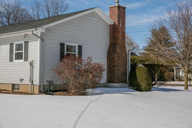 122 Marsett Road, Shelburne, VT 05482