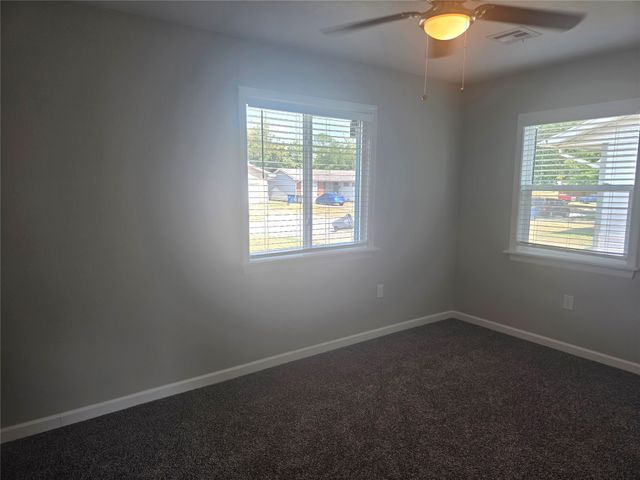 6780 E 27th Place, Tulsa, OK 74129