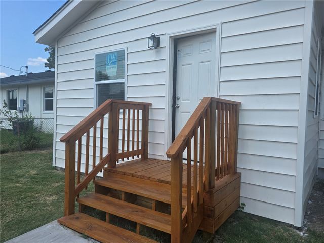 6780 E 27th Place, Tulsa, OK 74129