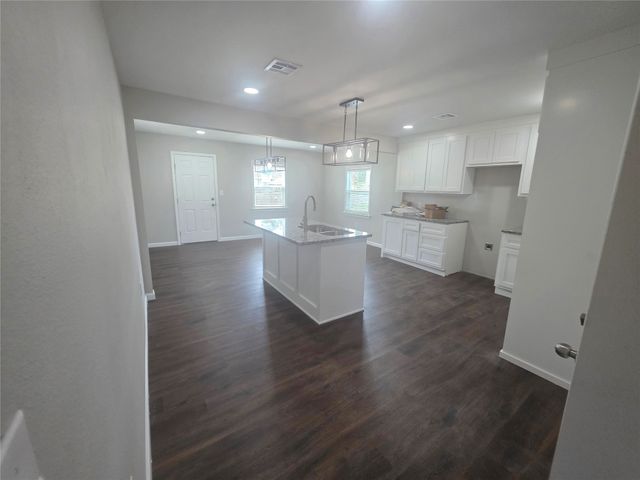 6780 E 27th Place, Tulsa, OK 74129