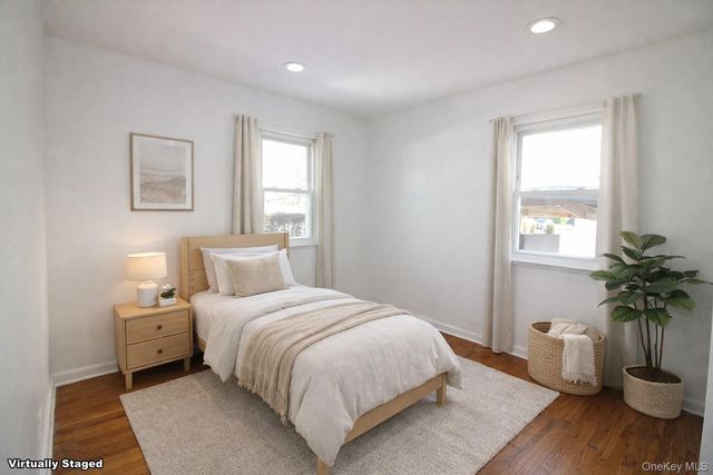 1 Pine Place, Glen Cove, NY 11542