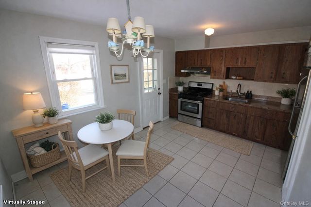 1 Pine Place, Glen Cove, NY 11542