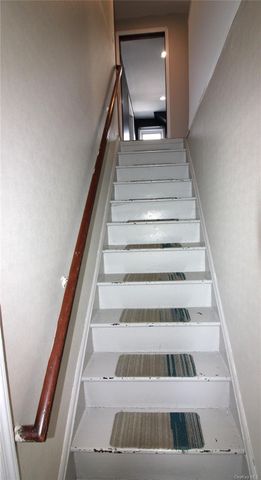 1 Pine Place, Glen Cove, NY 11542