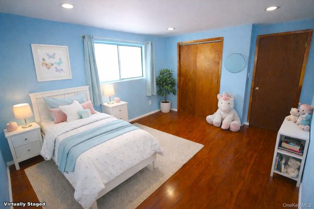 1 Pine Place, Glen Cove, NY 11542