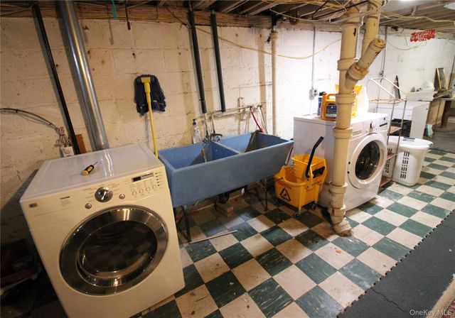 1 Pine Place, Glen Cove, NY 11542