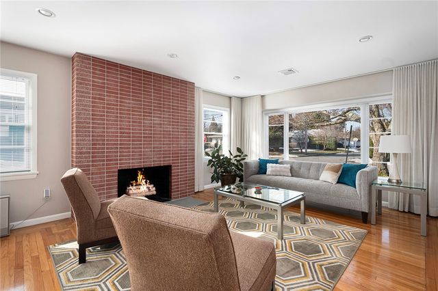 203 Cole Avenue, Providence, RI 02906