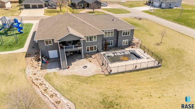 601 Meadowview Dr Drive, Lester, IA 51242