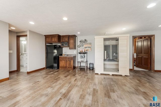 601 Meadowview Dr Drive, Lester, IA 51242