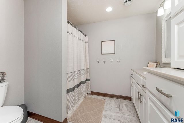 601 Meadowview Dr Drive, Lester, IA 51242