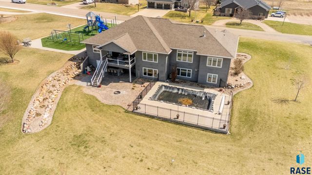 601 Meadowview Dr Drive, Lester, IA 51242