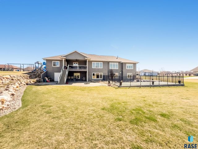 601 Meadowview Dr Drive, Lester, IA 51242