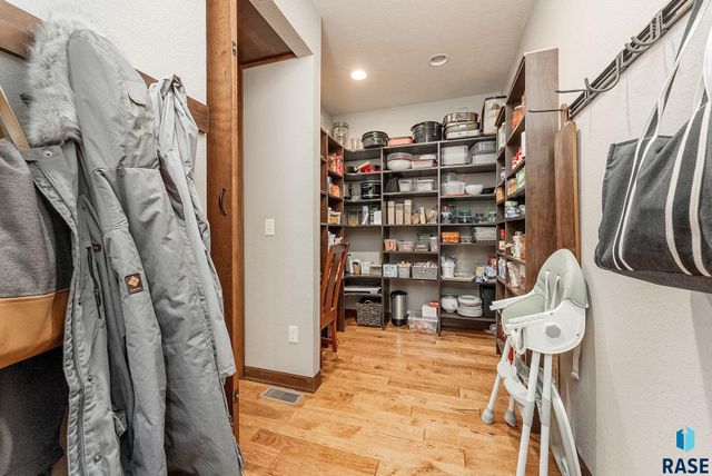 601 Meadowview Dr Drive, Lester, IA 51242