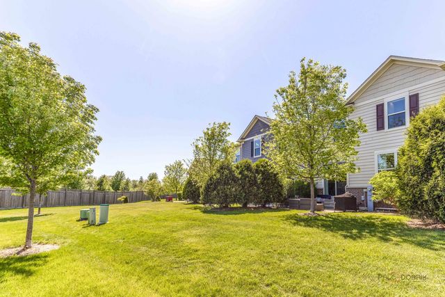 234 Belmont Drive, Lincolnshire, IL 60069