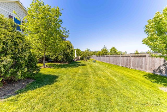 234 Belmont Drive, Lincolnshire, IL 60069