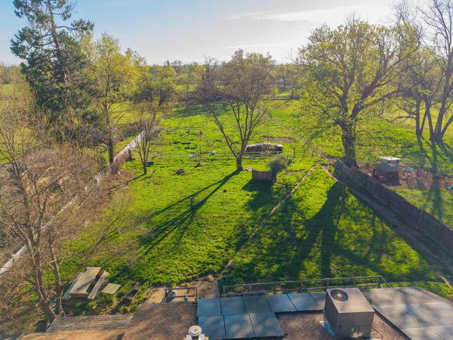 5760 Green Acres Drive, Anderson, CA 96007