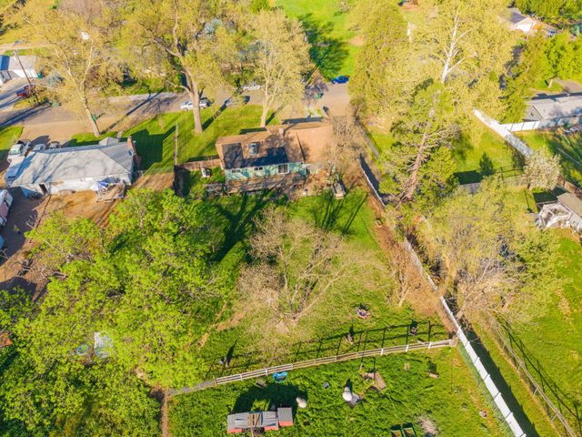 5760 Green Acres Drive, Anderson, CA 96007