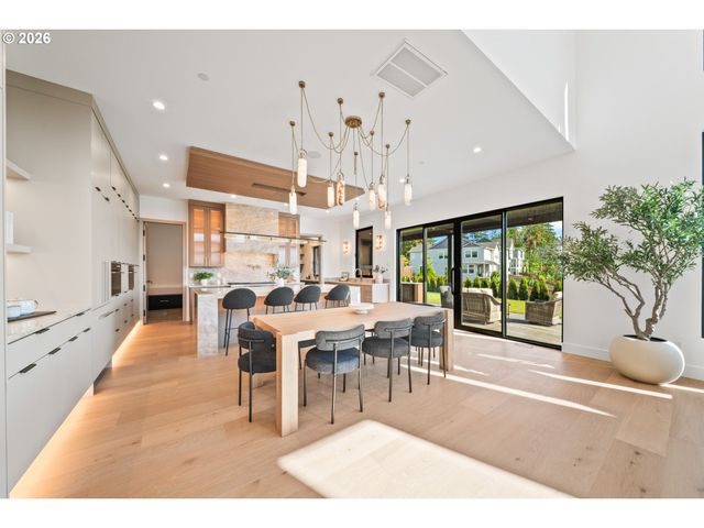 989 W MAGNOLIA Loop, Washougal, WA 98671