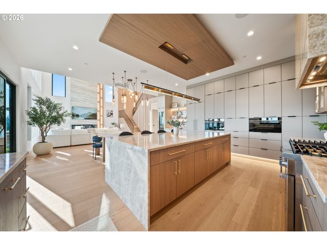 989 W MAGNOLIA Loop, Washougal, WA 98671
