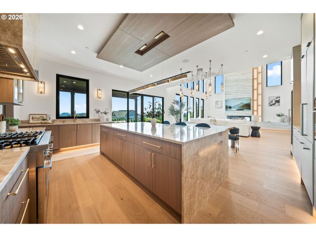 989 W MAGNOLIA Loop, Washougal, WA 98671