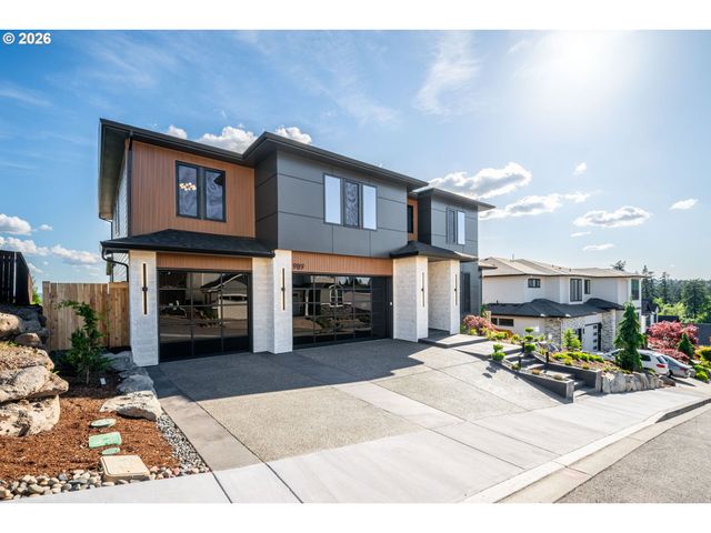 989 W MAGNOLIA Loop, Washougal, WA 98671