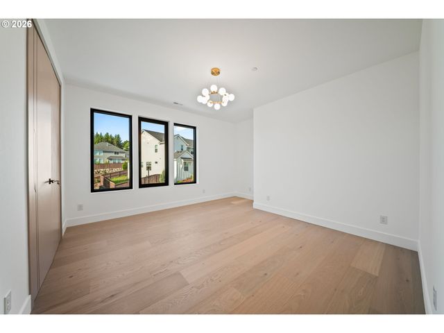 989 W MAGNOLIA Loop, Washougal, WA 98671