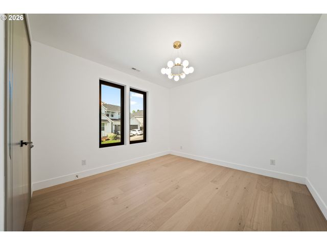 989 W MAGNOLIA Loop, Washougal, WA 98671