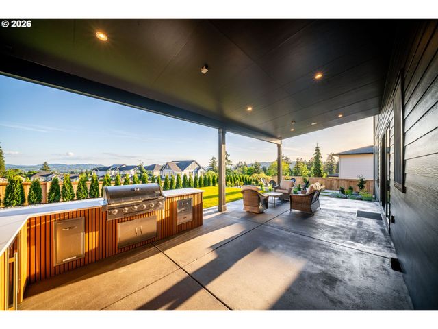 989 W MAGNOLIA Loop, Washougal, WA 98671