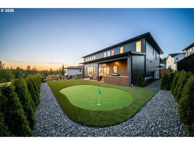 989 W MAGNOLIA Loop, Washougal, WA 98671