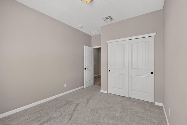 3525 Llano Vista Loop NE, Rio Rancho, NM 87124