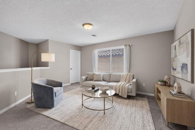 3525 Llano Vista Loop NE, Rio Rancho, NM 87124
