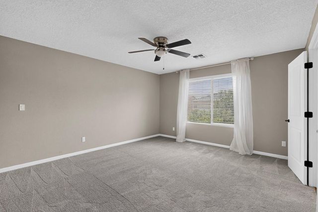 3525 Llano Vista Loop NE, Rio Rancho, NM 87124