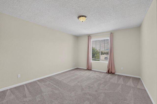 3525 Llano Vista Loop NE, Rio Rancho, NM 87124