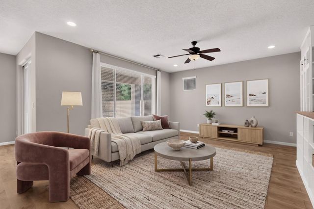 3525 Llano Vista Loop NE, Rio Rancho, NM 87124