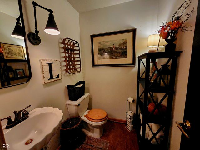 1225 Luce Creek Circle, Greenwood, IN 46142